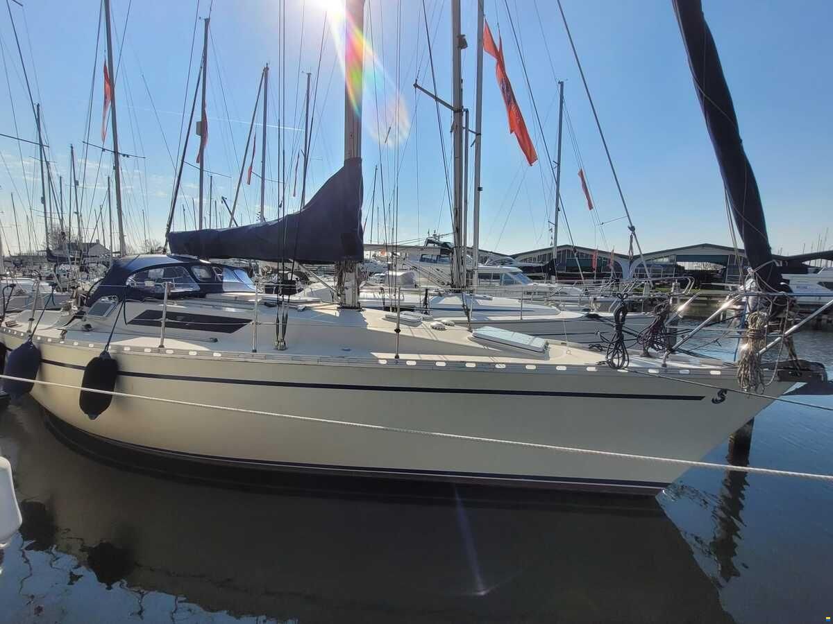 Beneteau First 35