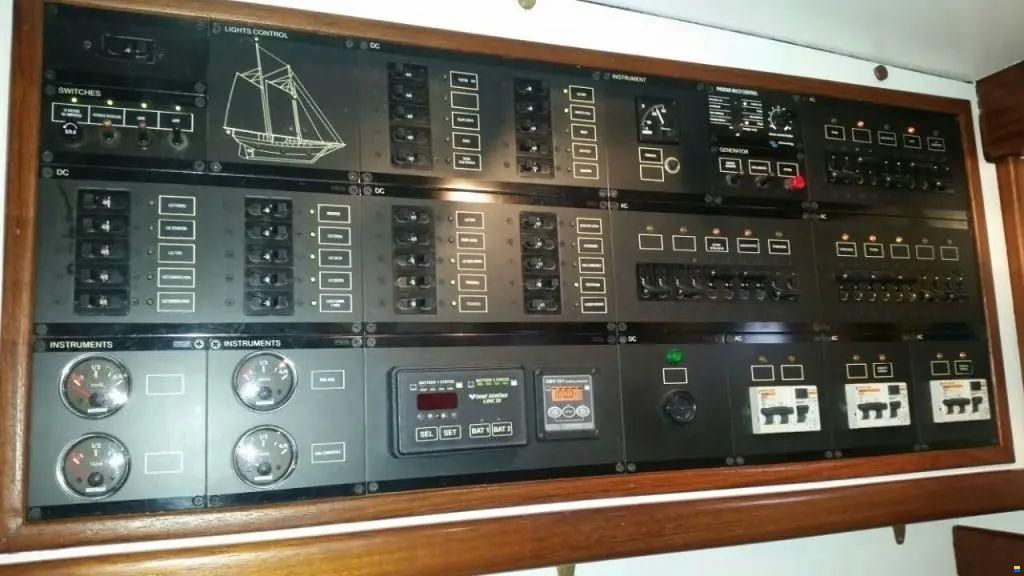 Custom Boats Staysail Schooner