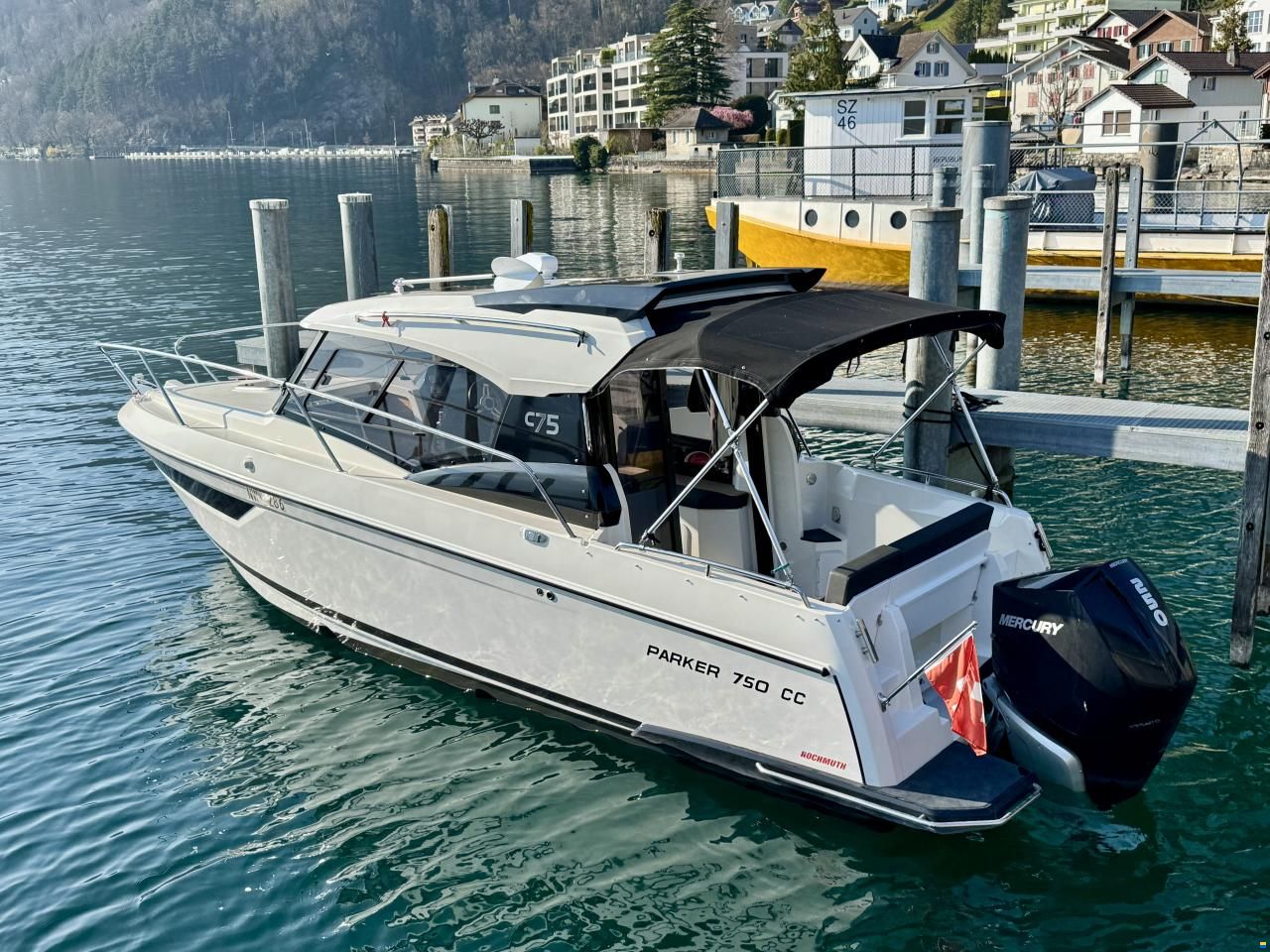 Parker 750 Cabin Cruiser