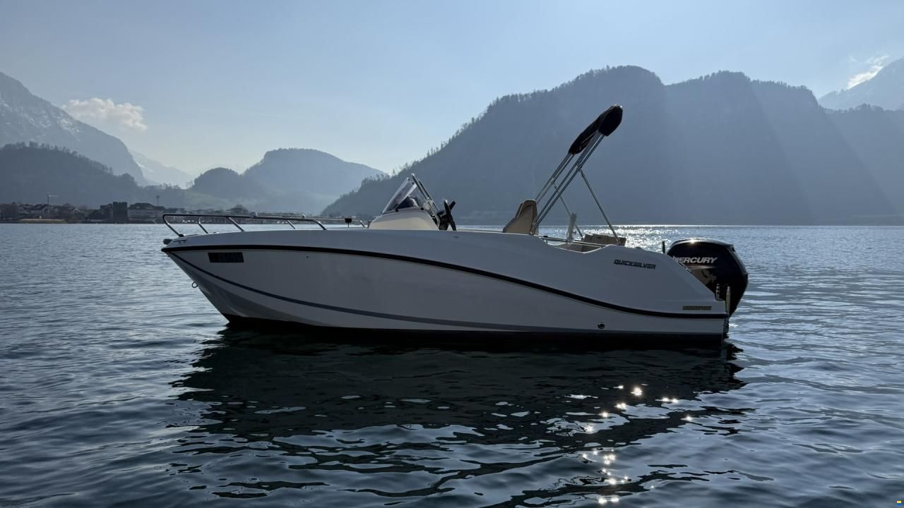 Quicksilver Activ 555 Open