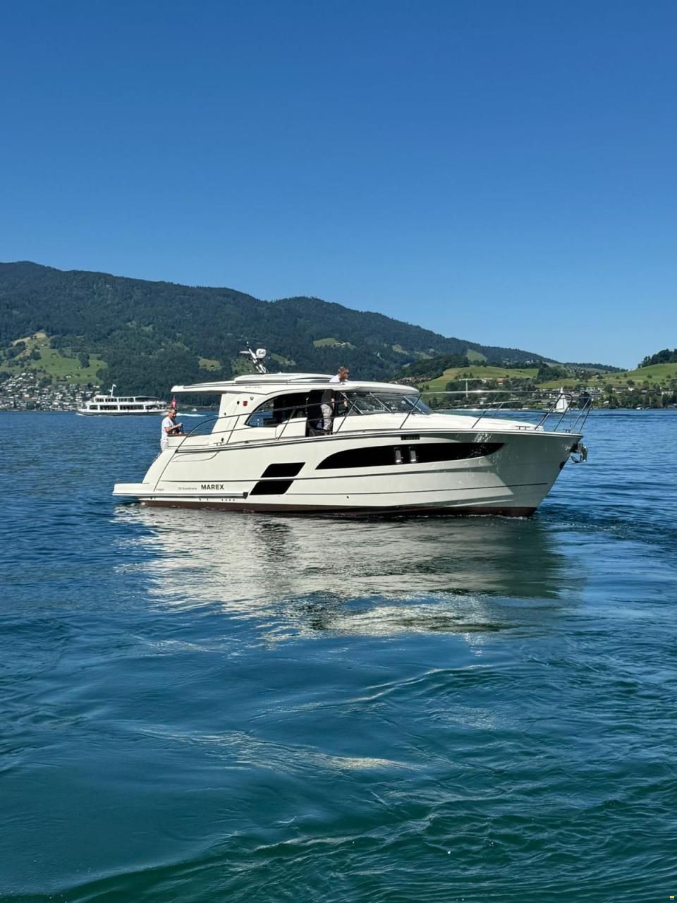 Marex 330