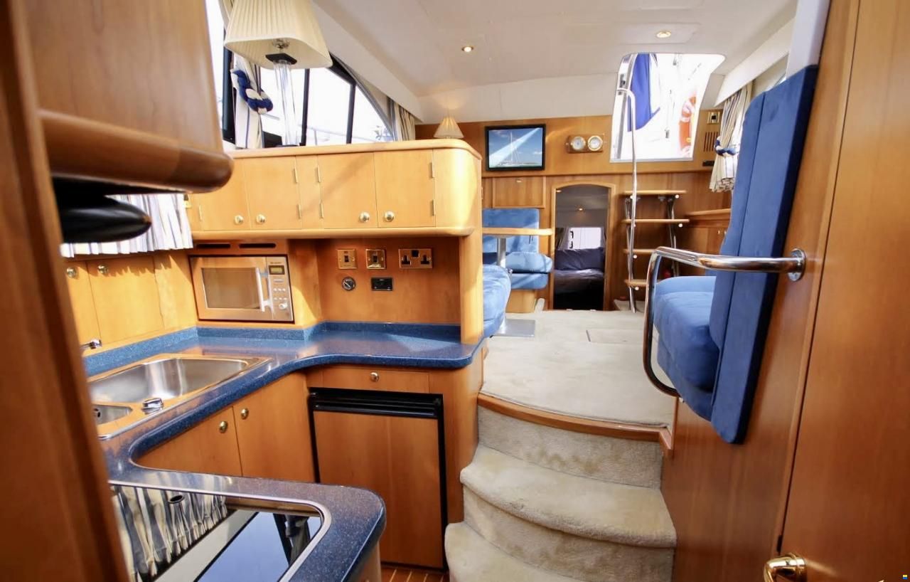 Broom 39 L