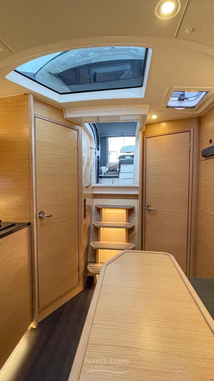 Bavaria  S 33 HT