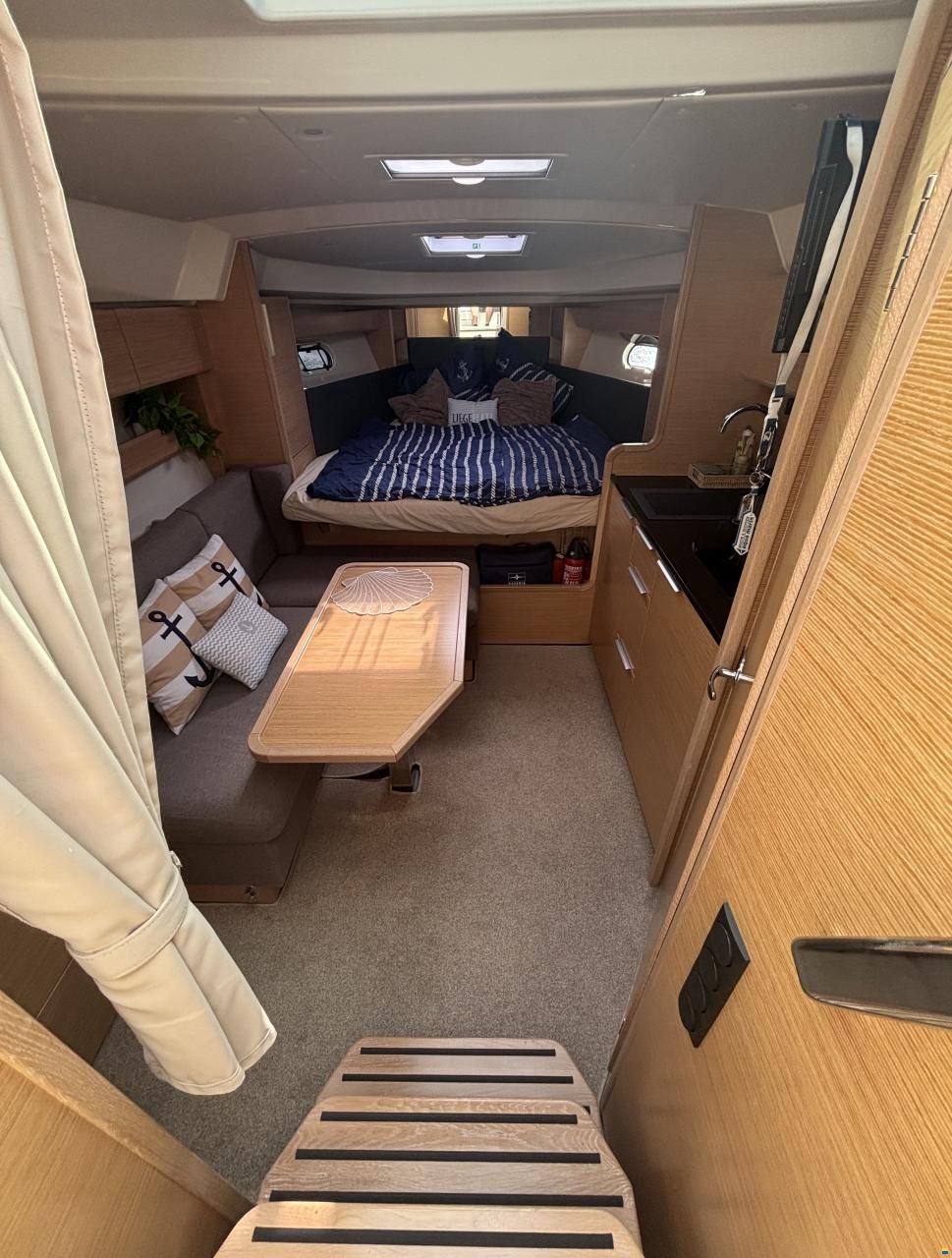Bavaria S 33 HT