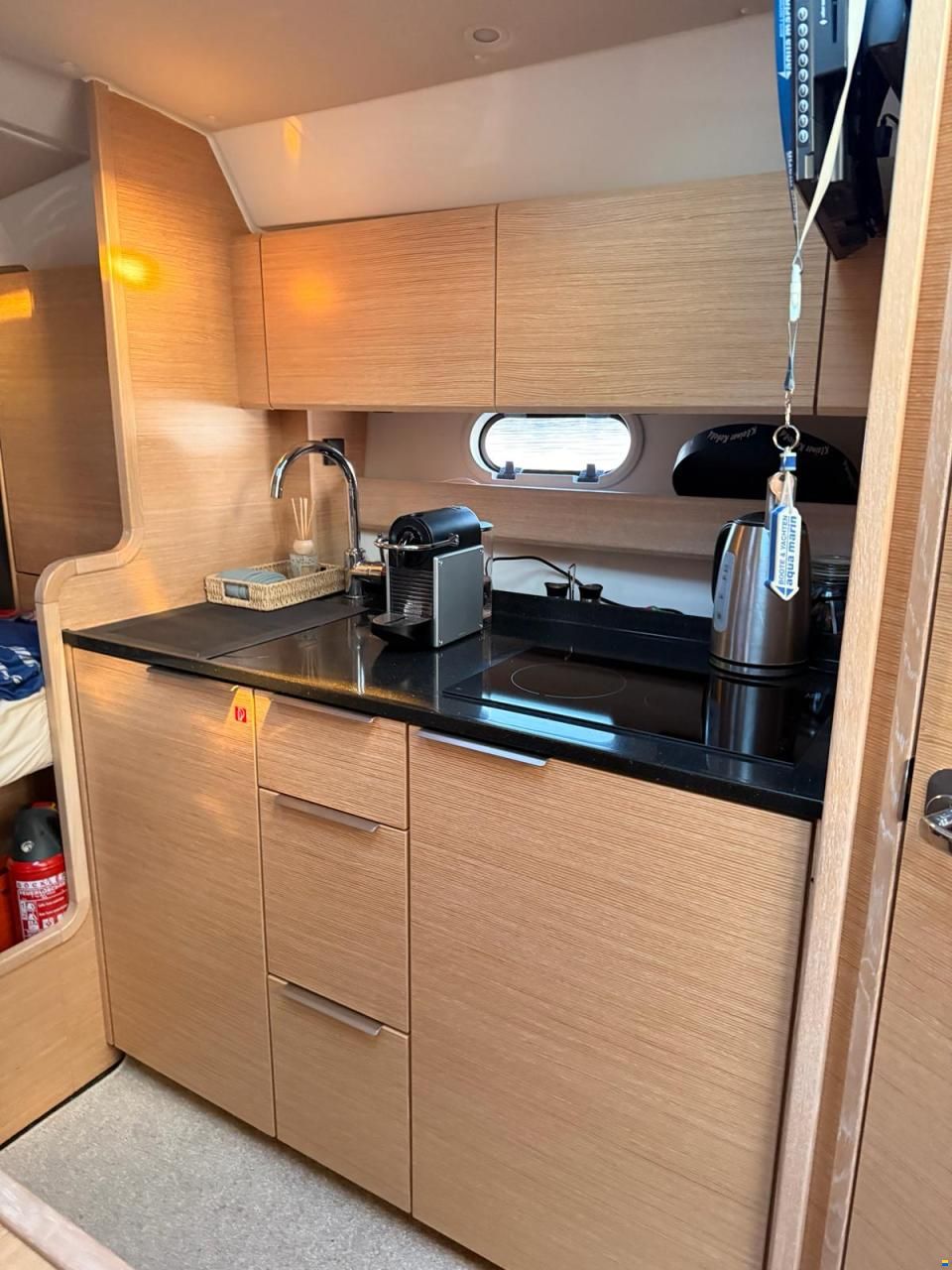 Bavaria S 33 HT