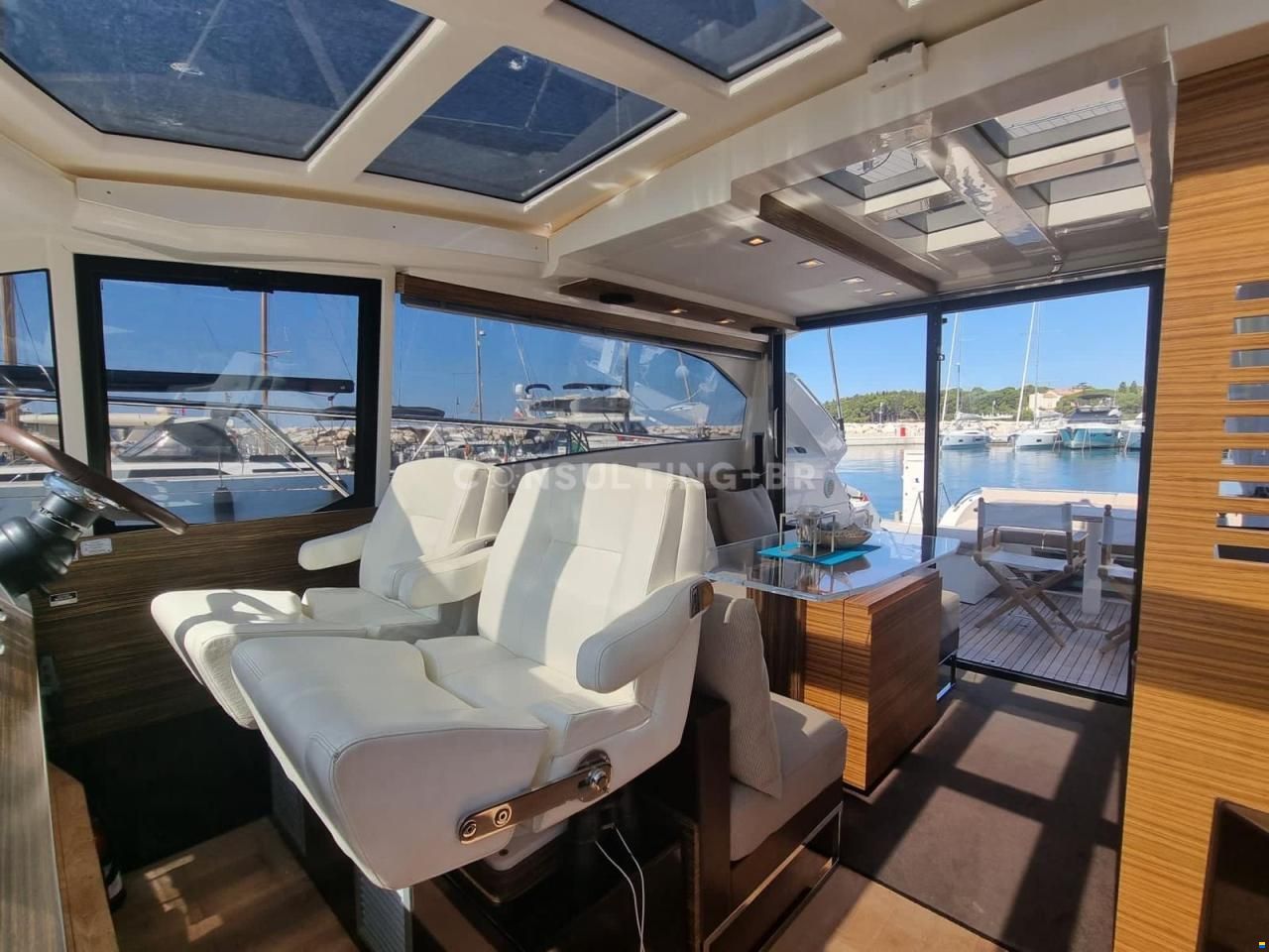 Absolute 52