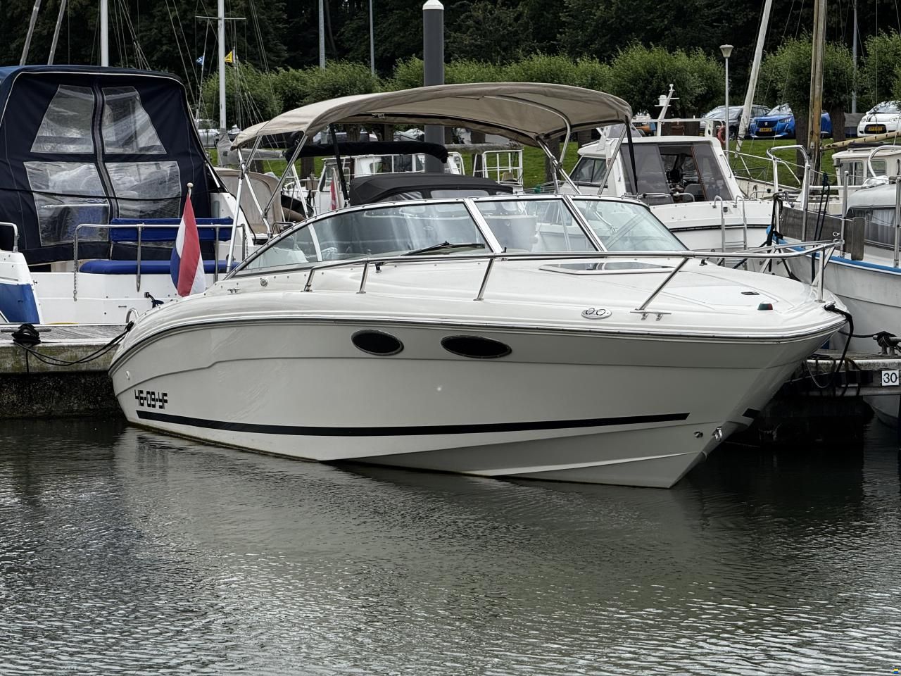 Sea Ray 230 OV signature