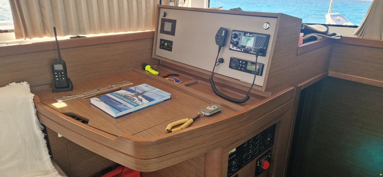 Lagoon 42