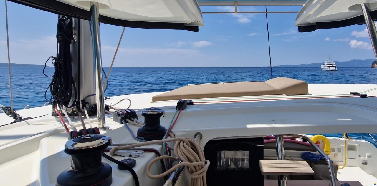 Lagoon 42