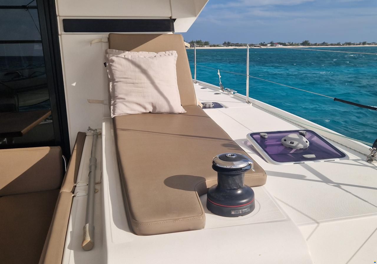 Lagoon 42