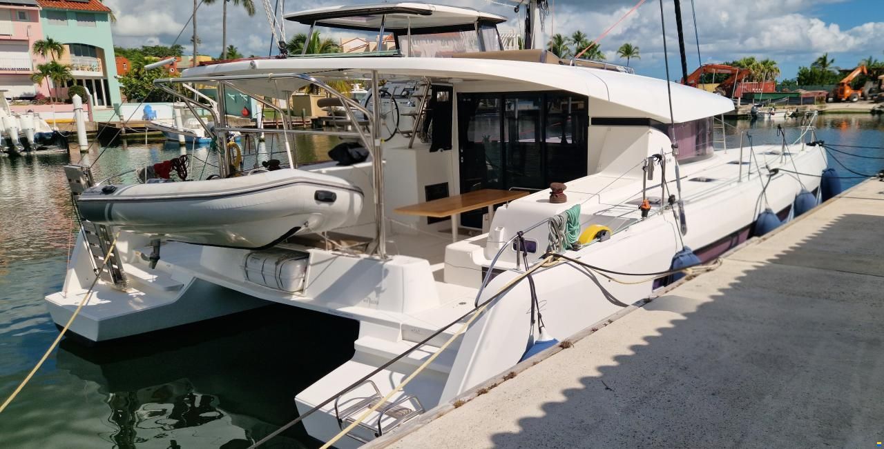 Lagoon 42