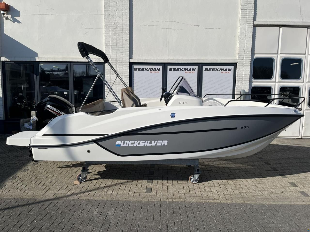 Quicksilver 555 Open