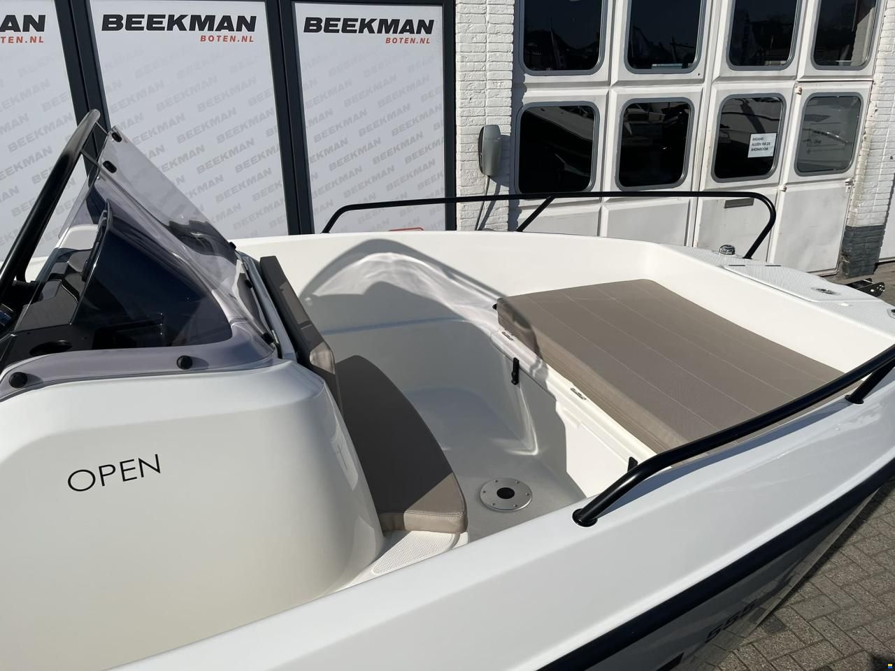 Quicksilver 555 Open