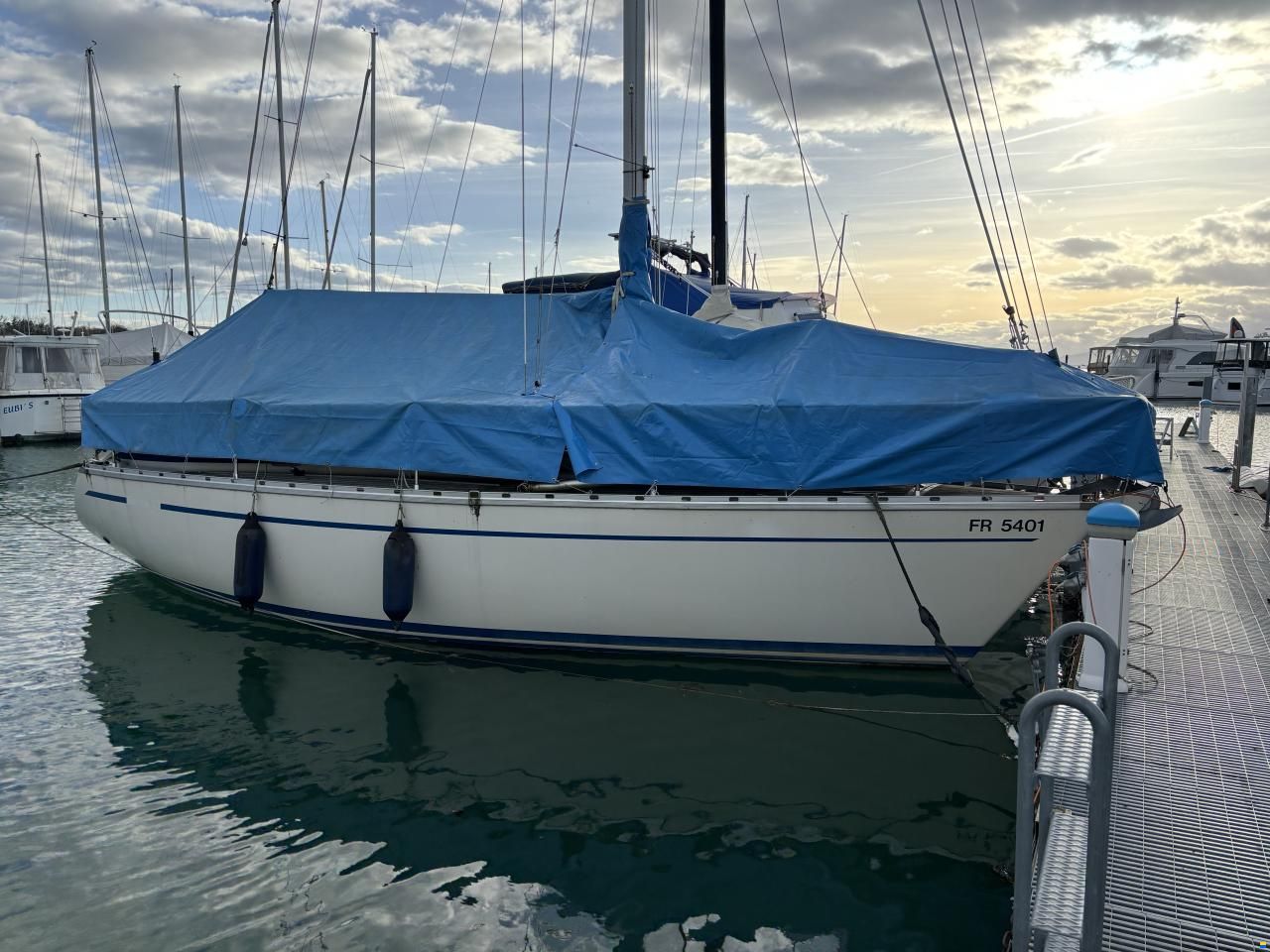 Bavaria 30