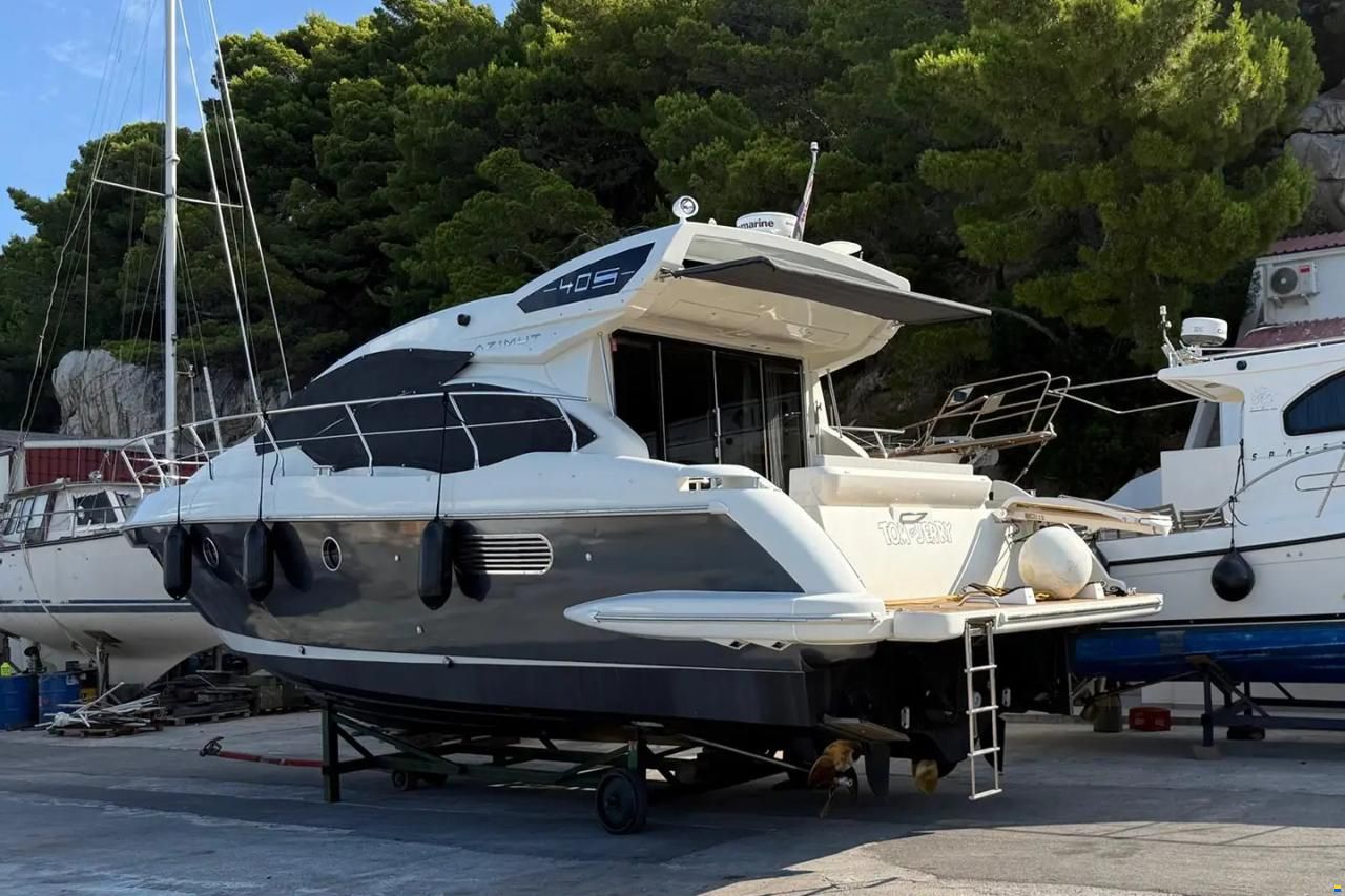Azimut 40S