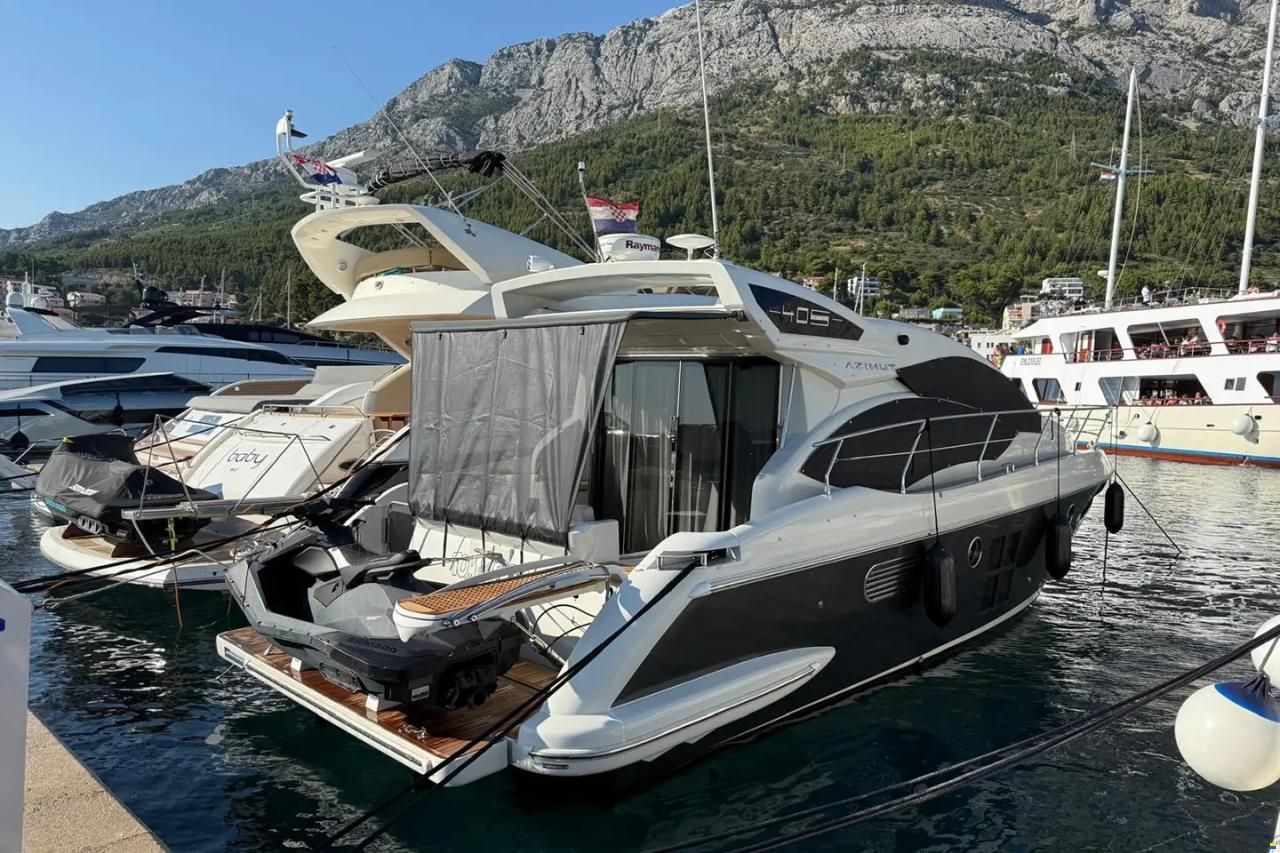 Azimut 40S
