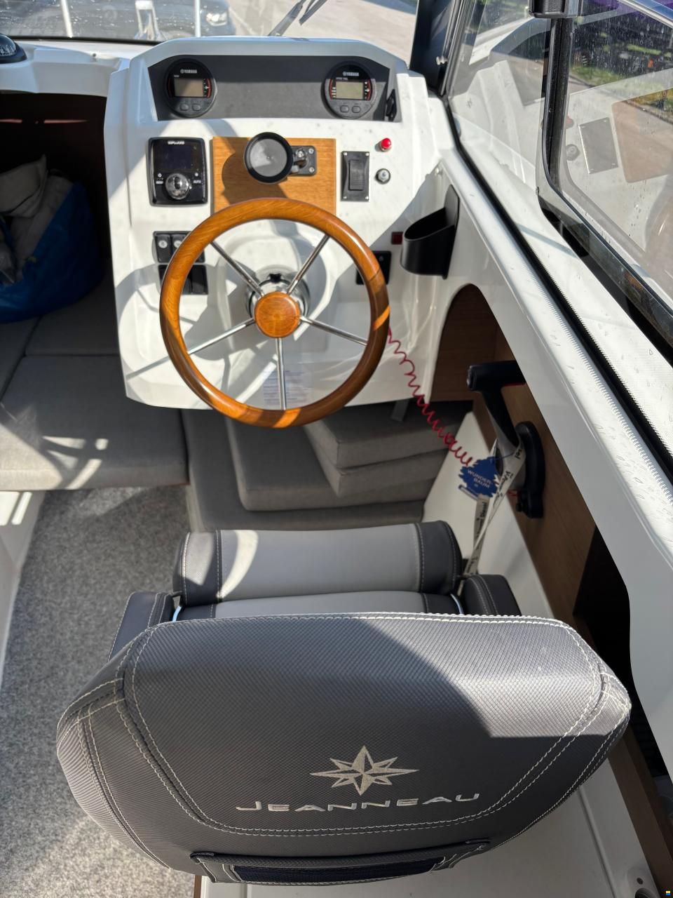 Jeanneau Merry Fisher 605