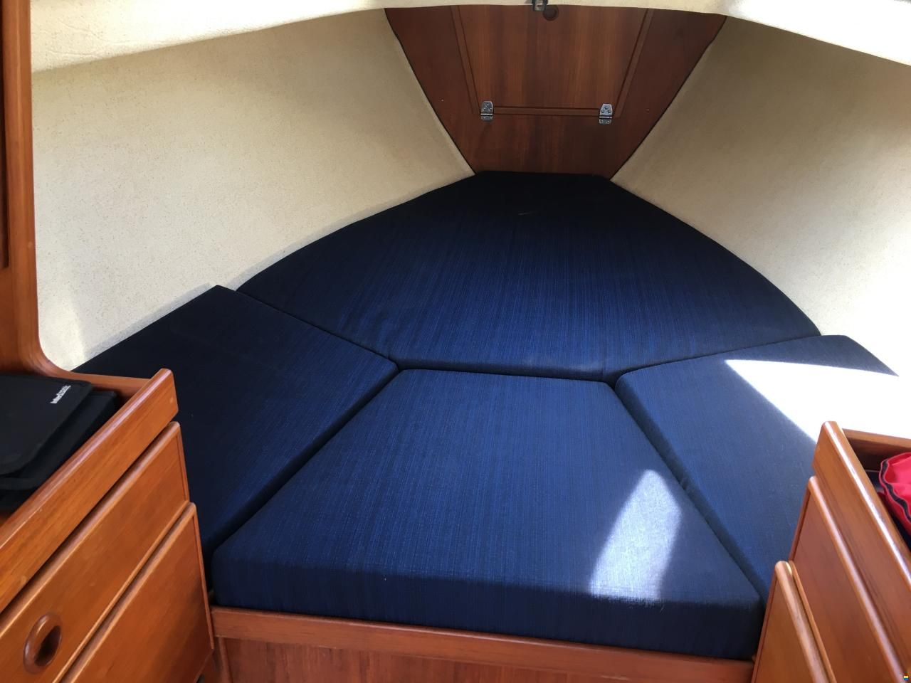 Artekno H-Boot_/)__SUI 429