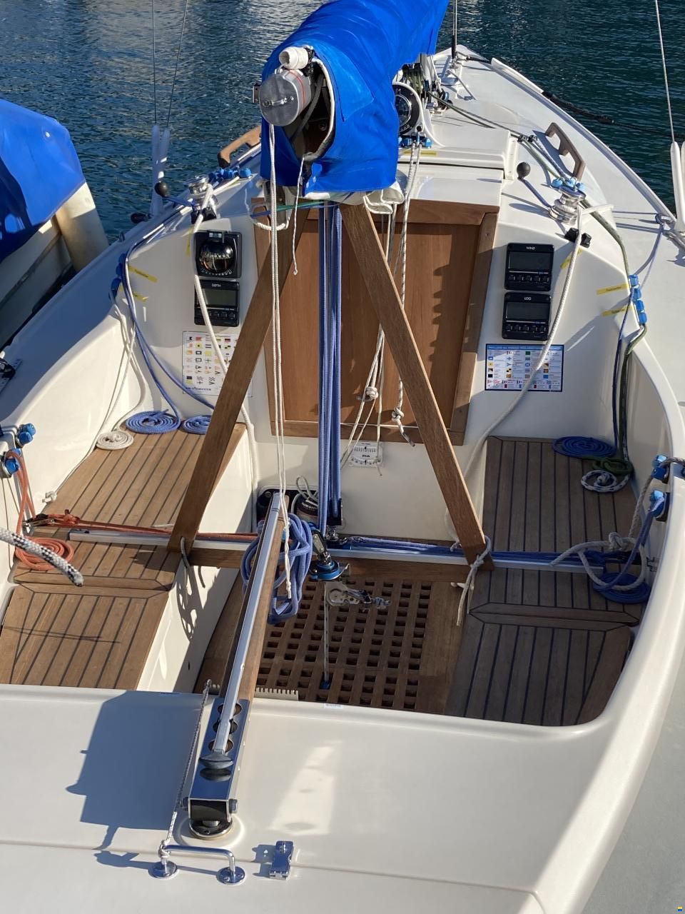 Artekno H-Boot_/)__SUI 429