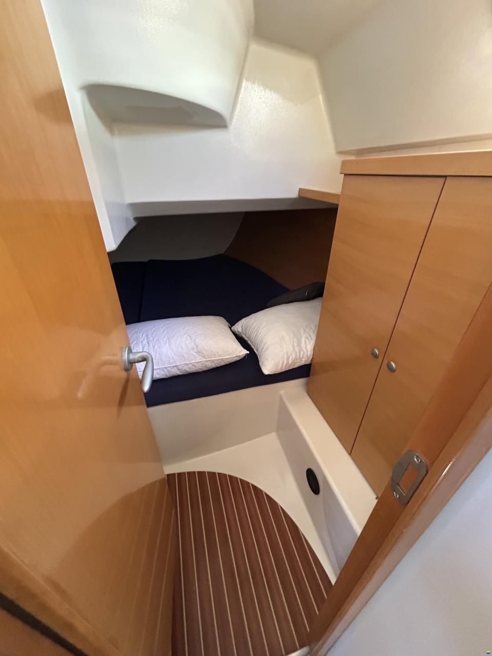 Hanse 370