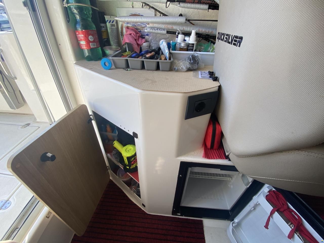 Quicksilver Capture 675 Pilothouse