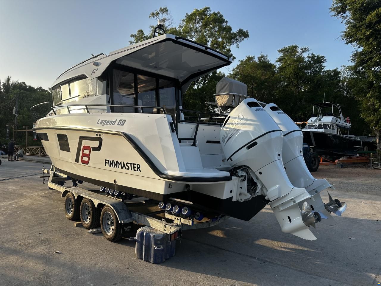 Finnmaster Pilot 8