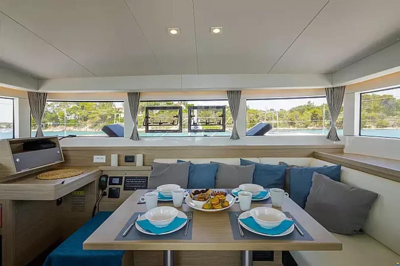 Lagoon 40
