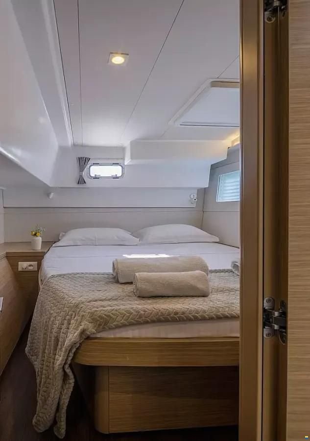 Lagoon 40