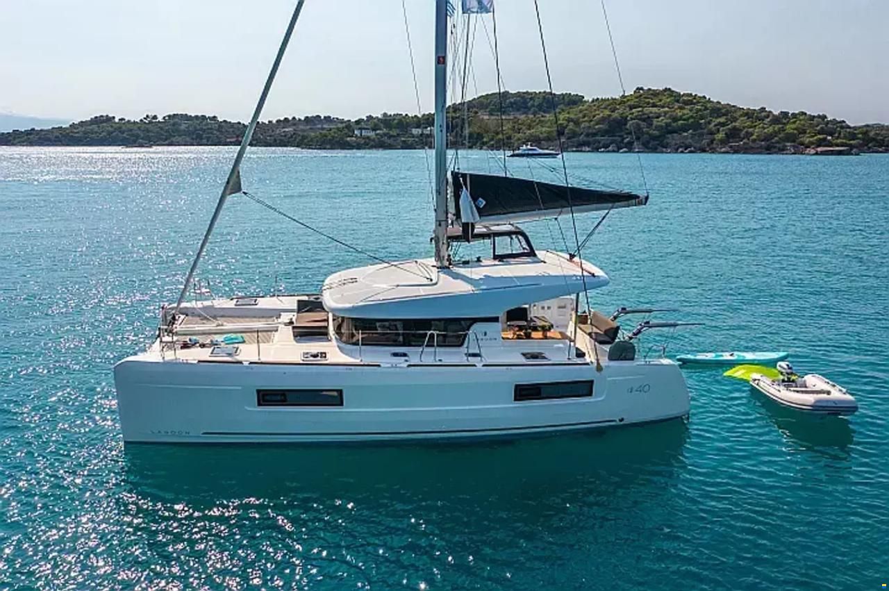 Lagoon 40