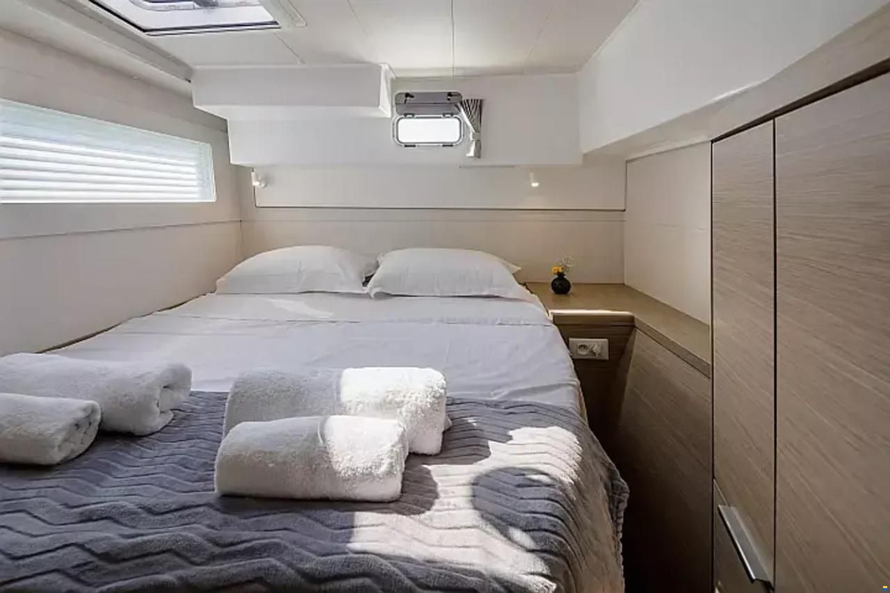 Lagoon 40