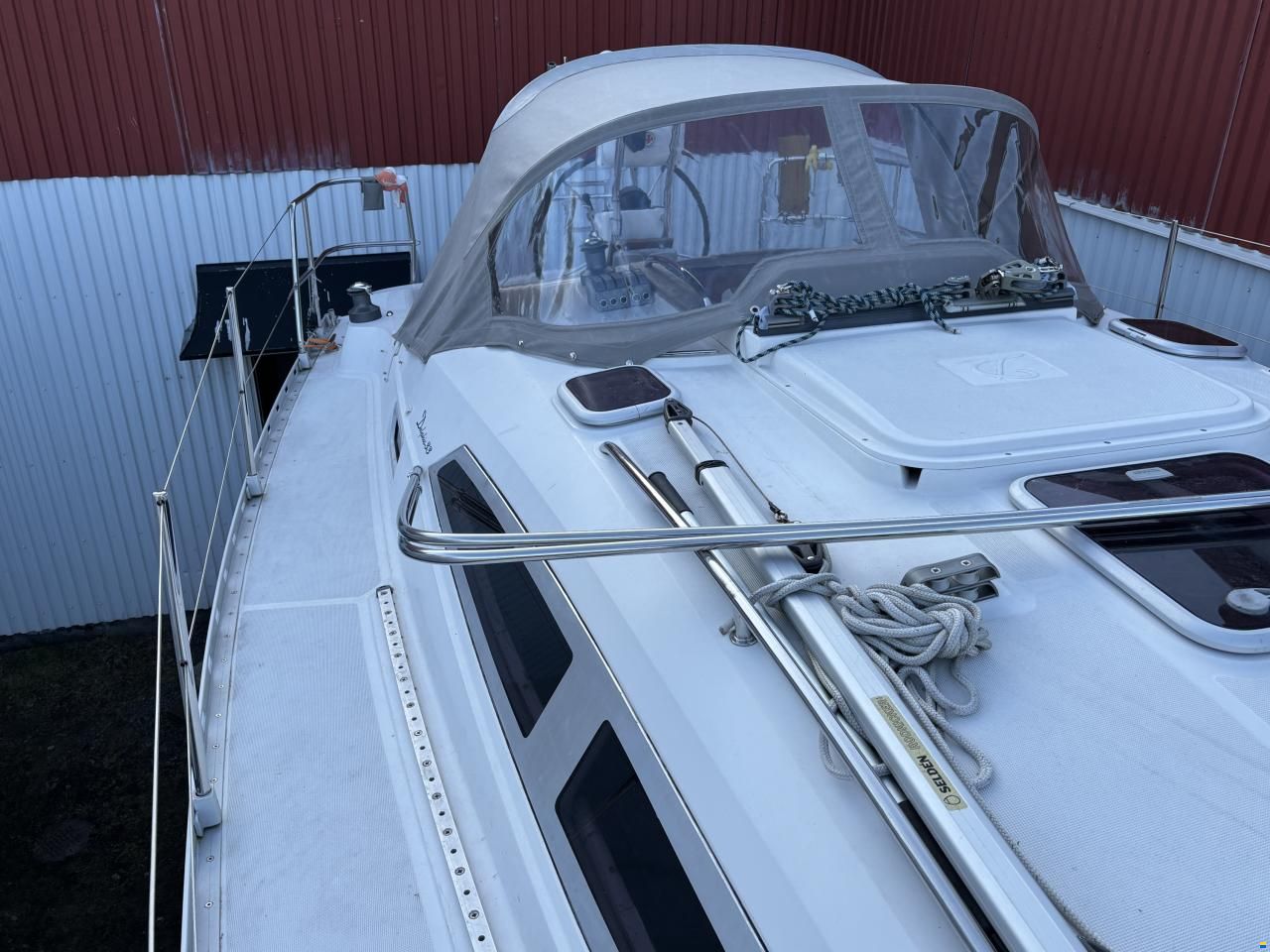 Delphia 33