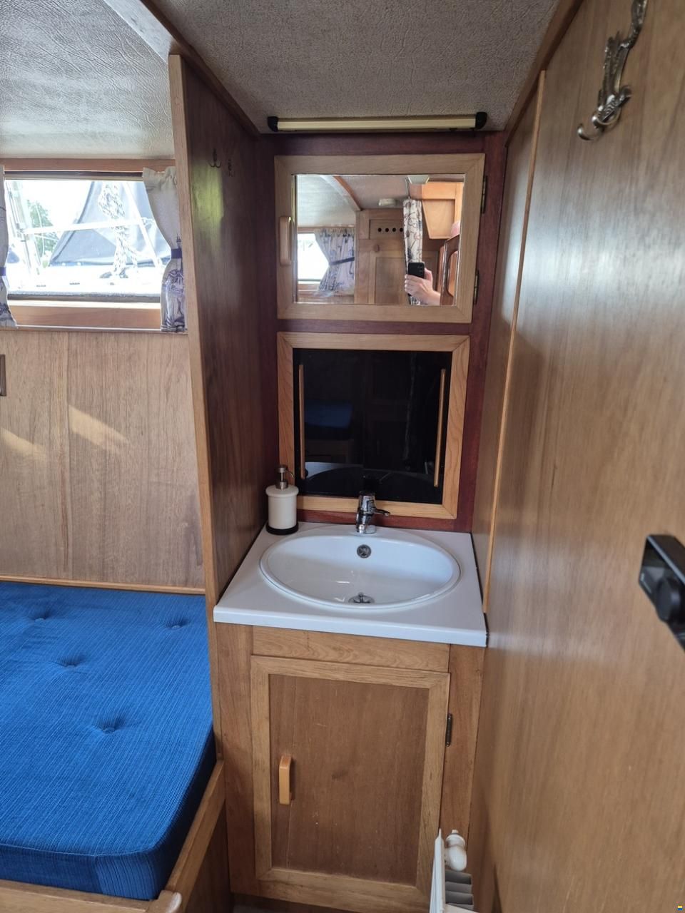 Bahama 35