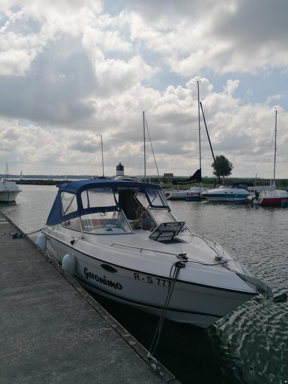 Regal Ventura 6.8