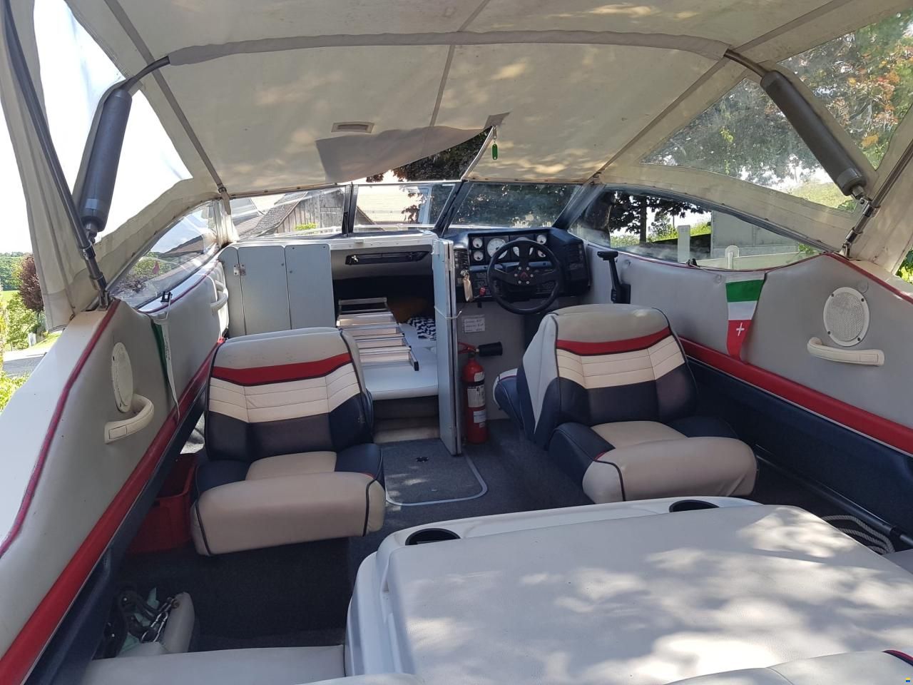 Bayliner Capri 2052