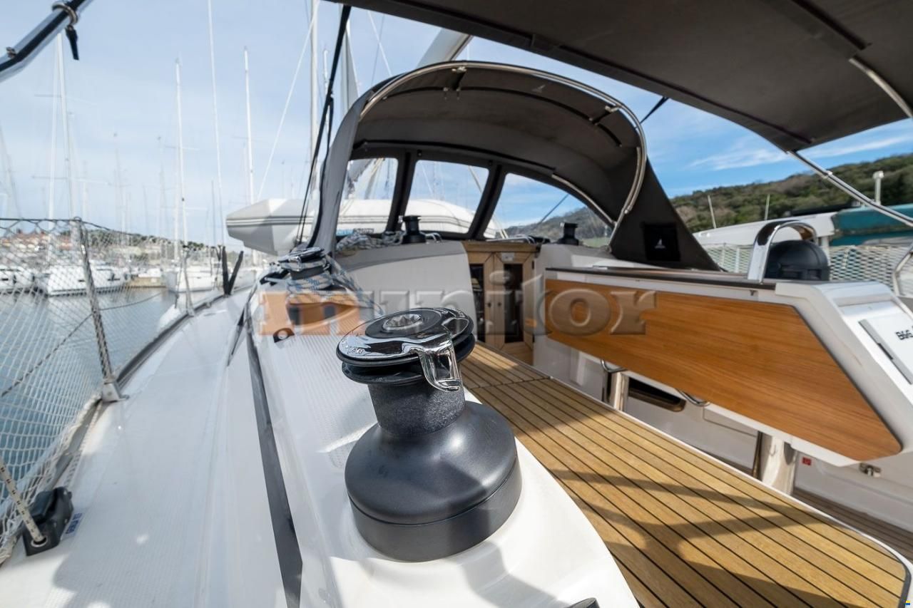 Bavaria Cruiser 37