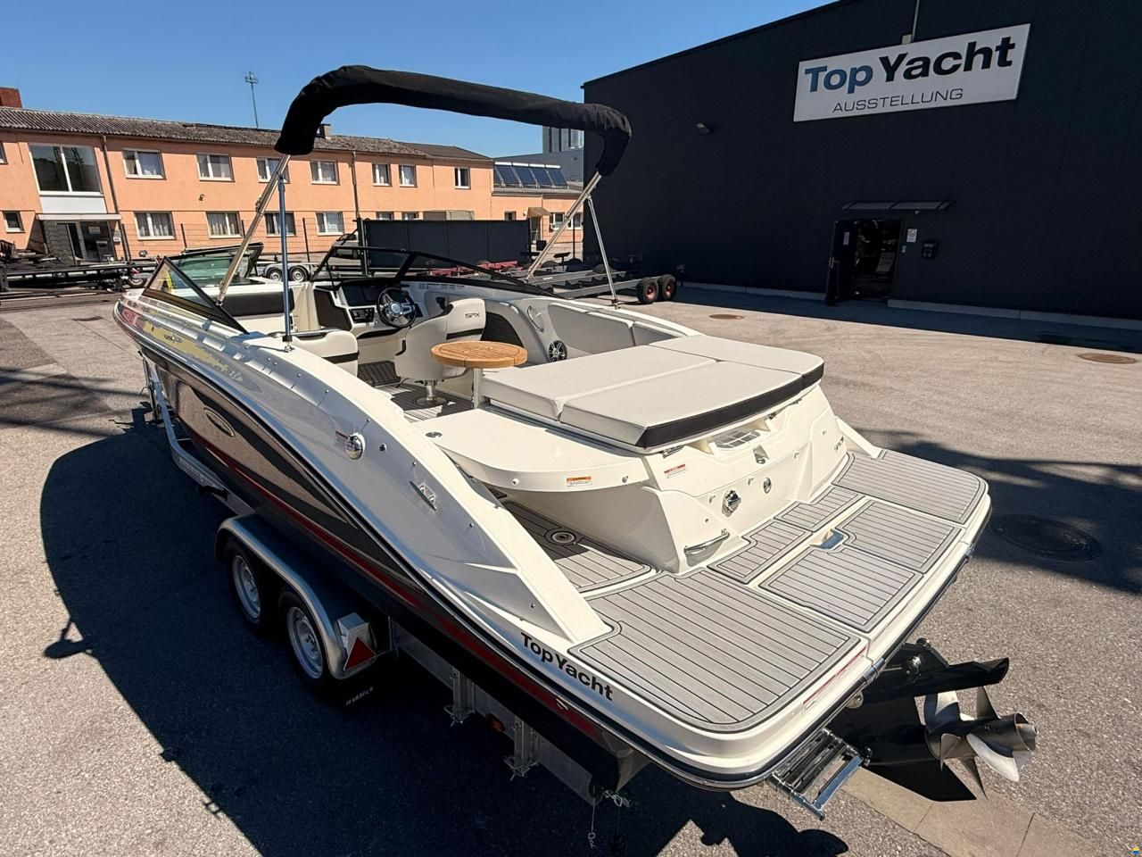Sea Ray SPX 230 Ltd. Edition