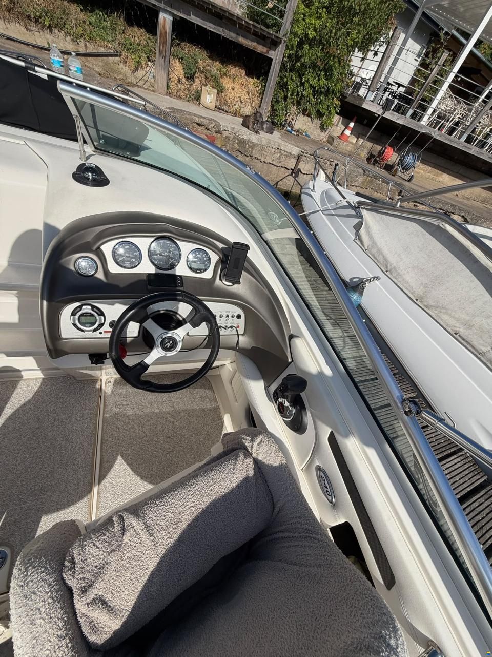 Sea Ray 240 SSE