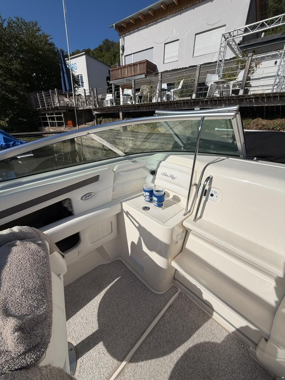 Sea Ray 240 SSE