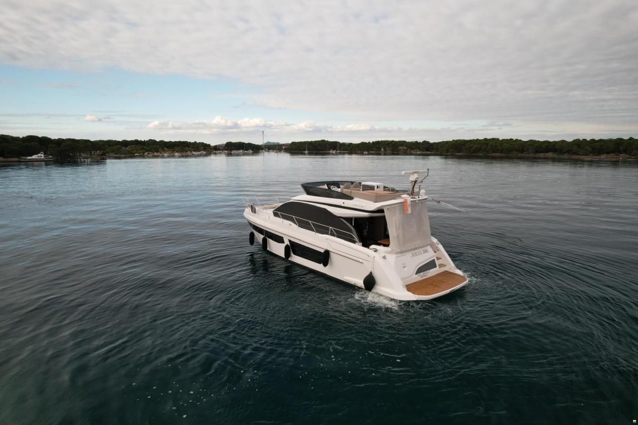Azimut Fly 53