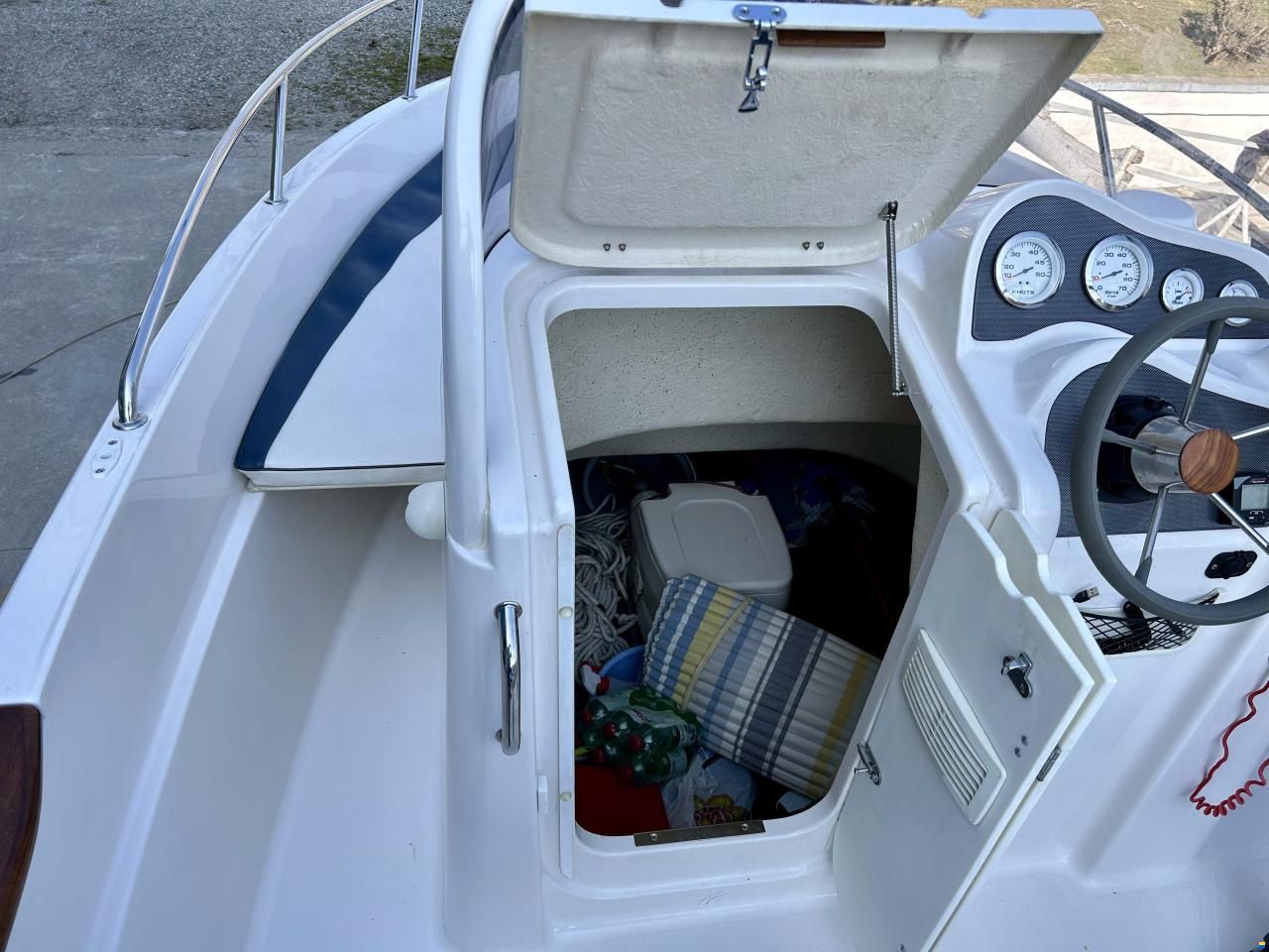 Quicksilver 550 Commander