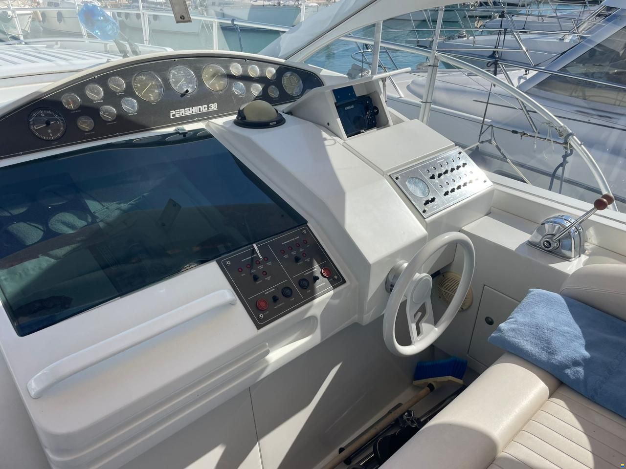 Pershing 38