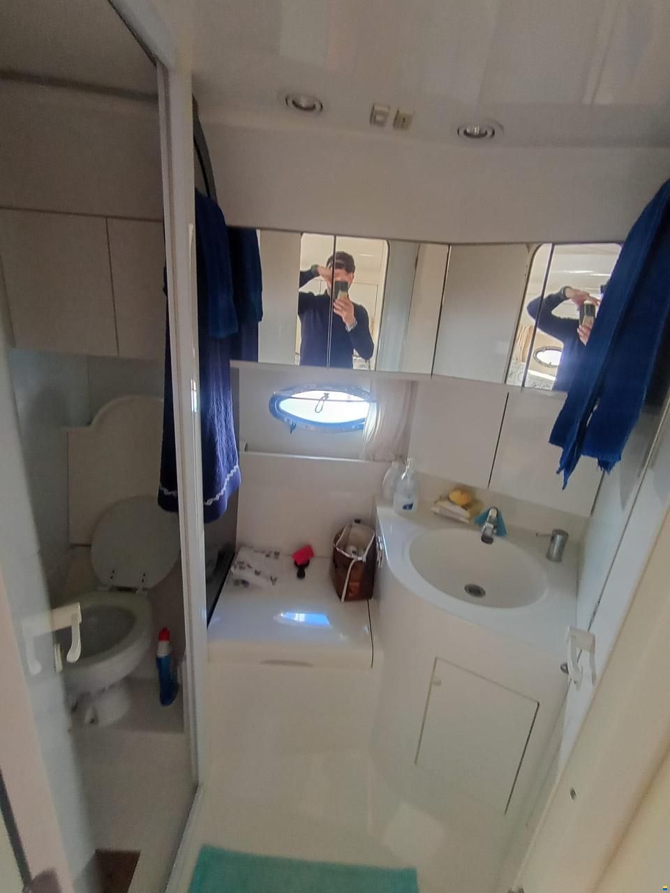 Pershing 38