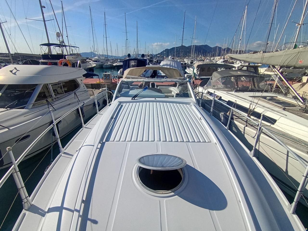 Pershing 38