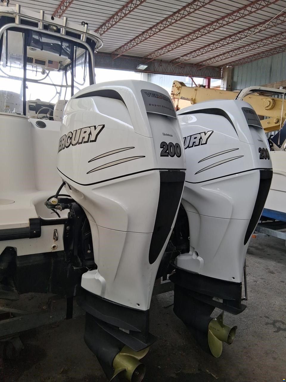 Boston Whaler 255 Conquest
