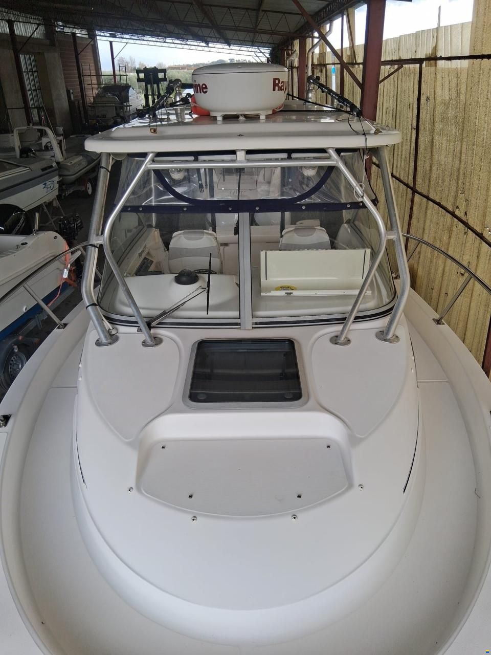 Boston Whaler 255 Conquest