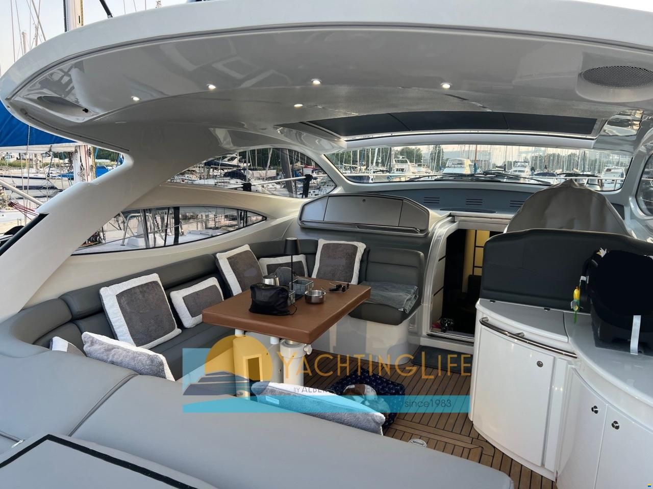 Pershing 50'