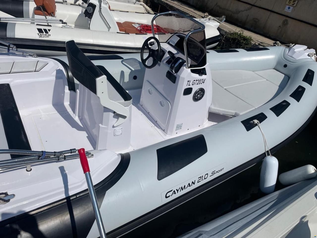 Ranieri Cayman 21.0 Sport