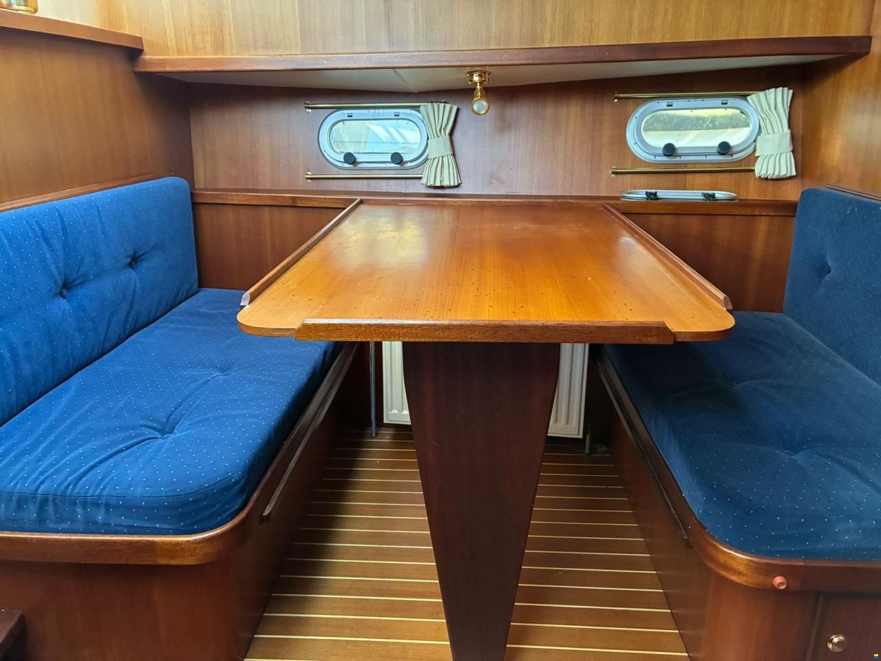 Noblesse Yachts Noblesse 38
