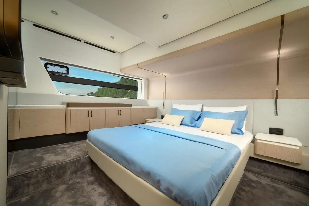 Azimut Fly 53