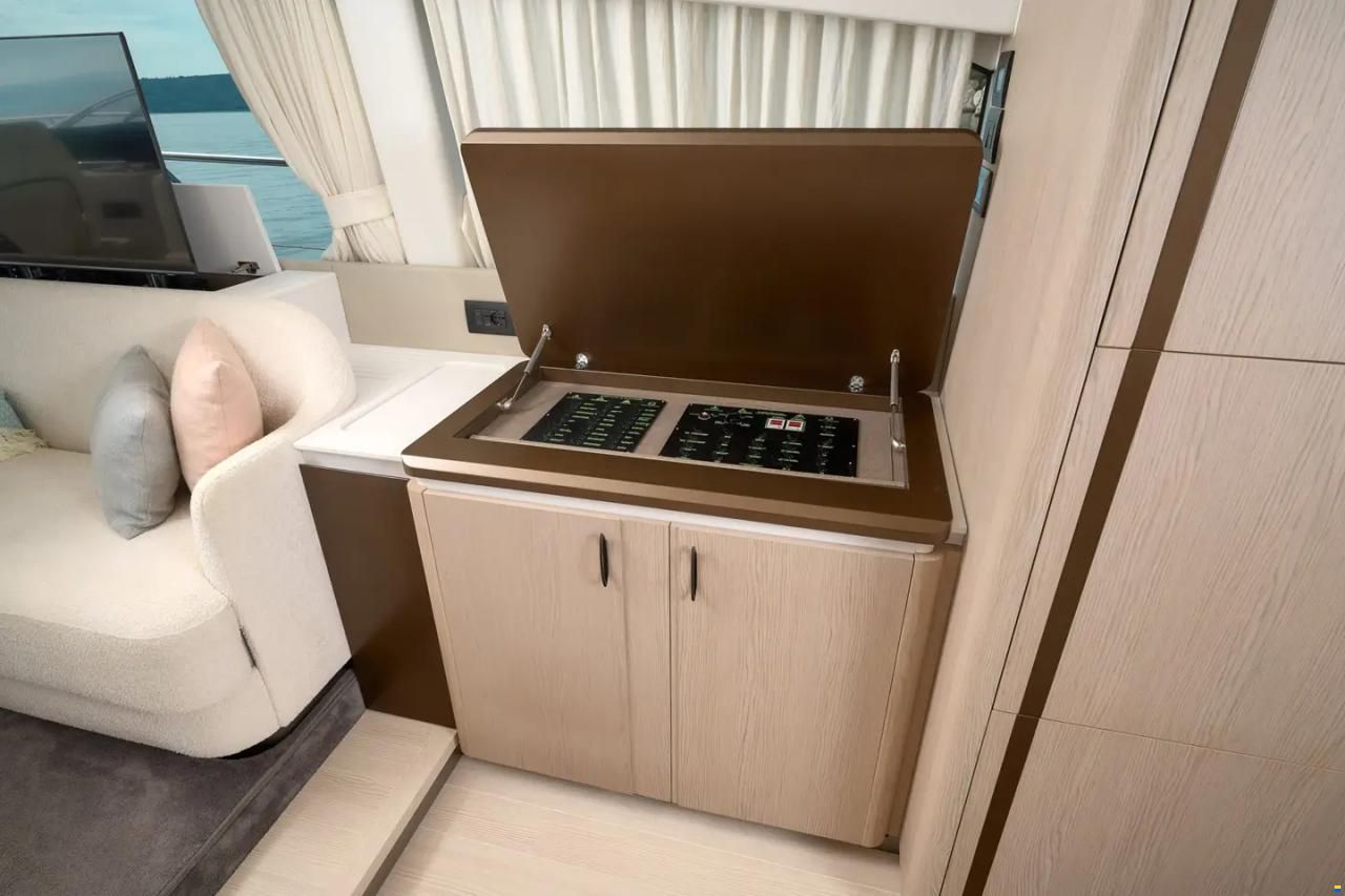 Azimut Fly 53